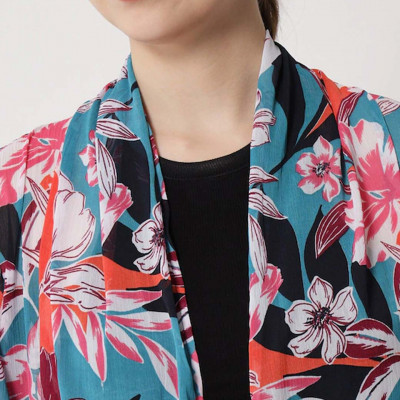 Women Pink & Blue Printed Longline Shrug